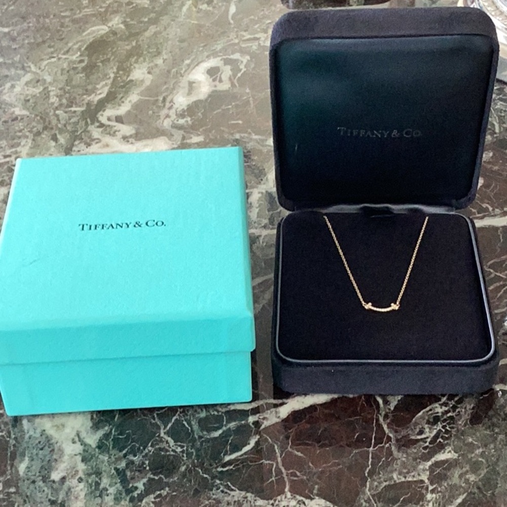 ❣️SALE 💎TIFFANY & Co. Diamond 18k Gold SMILE Necklace - READY to SELL 👑💎BNWOT